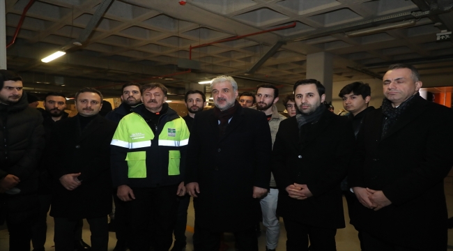 AK Parti İstanbul İl Başkanı Kabaktepe'den, deprem yardımı için çalışan belediye ve ilçe teşkilatlarını ziyaret: