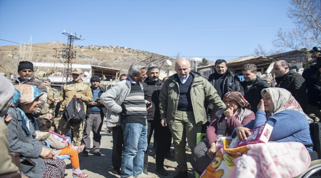 Bakan Karaismailoğlu, deprem bölgesi Adıyaman'daki çalışmaları değerlendirdi: