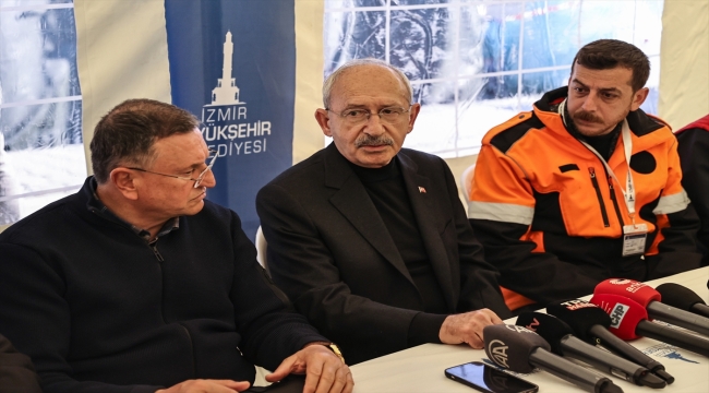 CHP Genel Başkanı Kılıçdaroğlu, İBB'nin Afet Koordinasyon Merkezi'ni ziyaret etti