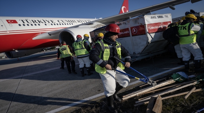 Cumhurbaşkanlığına ait uçak madencileri deprem bölgesine götürmek için havalandı