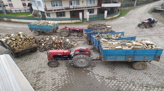 Düzce'de orman köylüleri deprem bölgesine yakacak odun gönderdi