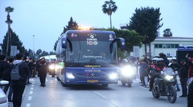 Fenerbahçe kafilesi Adana'ya geldi