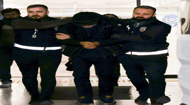 Hatay'da yıkılan Rönesans Rezidans'ın müteahhidi tutuklandı