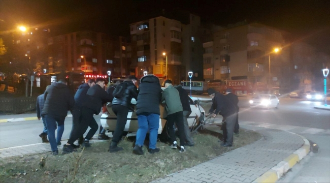 Karabük'te iki otomobilin çarpışması sonucu 1 kişi yaralandı