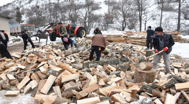 Karadeniz'den deprem bölgesine yardımlar yedinci gününde de devam etti