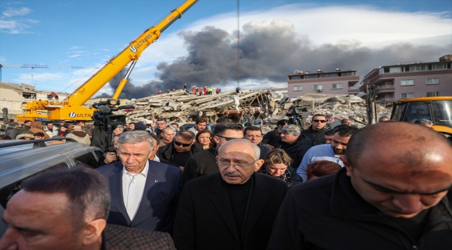 Kılıçdaroğlu, depremden etkilenen İskenderun'da incelemelerde bulundu