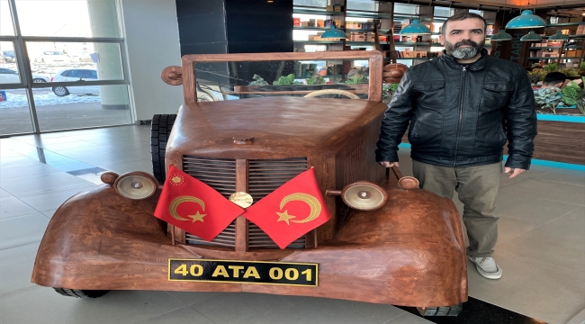 Kırşehirli ustanın yaptığı Atatürk'ün aracının ahşap replikası sergilenmeye başlandı