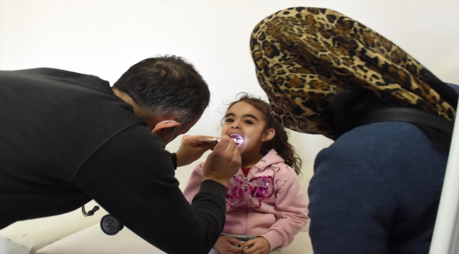 Malatya'da öğrenci yurdunda kalan depremzedelere yerinde sağlık hizmeti veriliyor