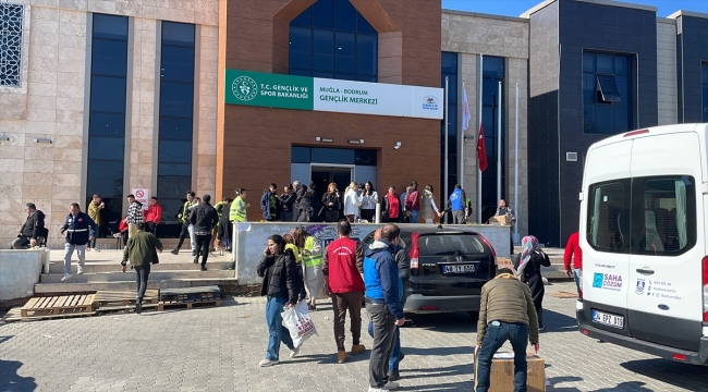 Muğla'dan deprem bölgesine yardımlar sürüyor