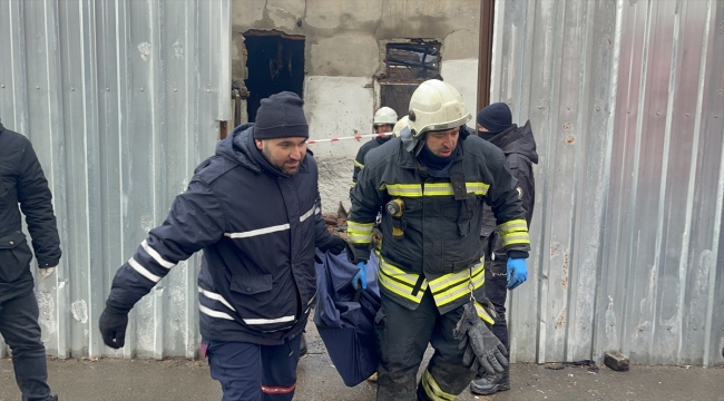 Tekirdağ'da yanan metruk binadan 2 erkek cesedi çıkarıldı