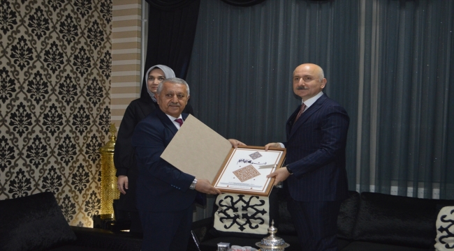 Ulaştırma ve Altyapı Bakanı Karaismailoğlu, Afyonkarahisar'da konuştu