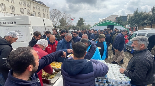 Adıyaman'da depremde 9 ferdini kaybeden ailenin anısına mescit kuruldu