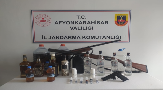 Afyonkarahisar'da kaçak alkol operasyonunda 4 kişi yakalandı