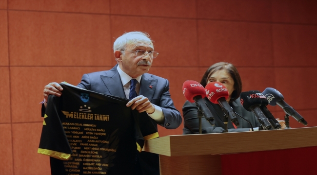 CHP Genel Başkanı Kılıçdaroğlu, KKTC dönüşü açıklama yaptı