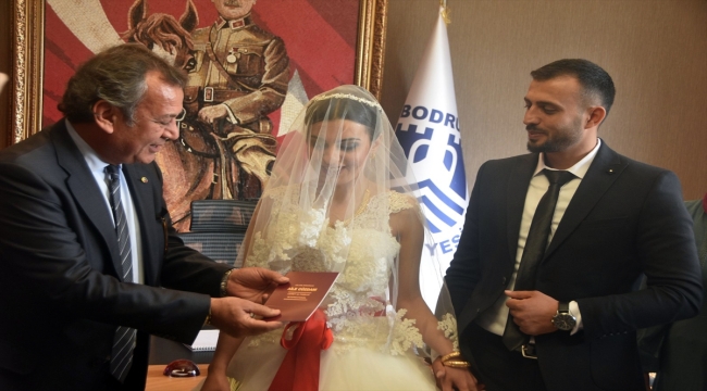 Depremzede çift, Muğla'da evlendi