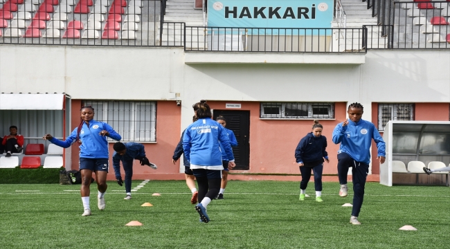Hakkarigücü, ligden çekilen Onvo Hatayspor'dan 4 futbolcuyu kadrosuna kattı 