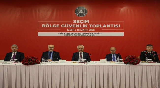 İzmir'de "Seçim Bölge Güvenlik Toplantısı" yapıldı