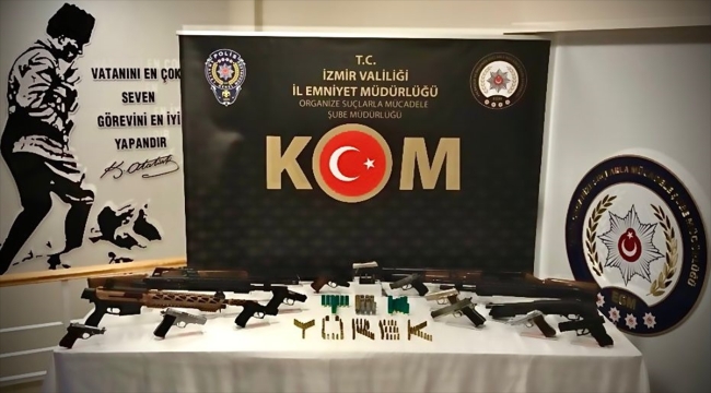 İzmir merkezli suç örgütüne yönelik operasyonda 30 şüpheli yakalandı