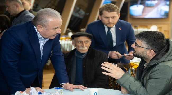 TBMM Başkanı Şentop, İstanbul'a gelen depremzedelerle iftar yaptı