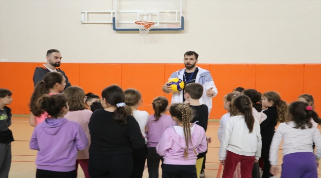 Tekirdağ'da depremzede çocuklar spor kurslarına katılıyor