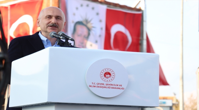 Ulaştırma ve Altyapı Bakanı Karaismailoğlu, Adıyaman'daki toplu temel atma töreninde konuştu