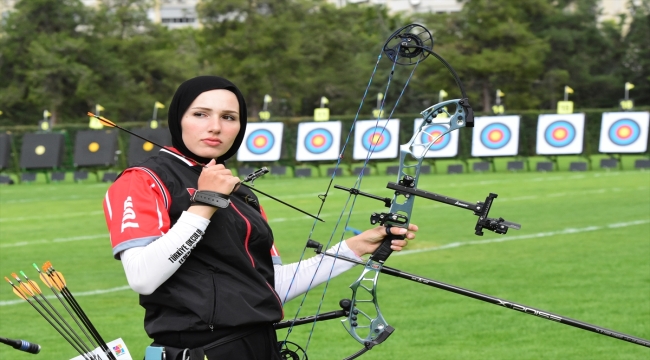 Uluslararası Kahraman Bagatır İlkbahar Okları Yarışması Antalya'da başladı