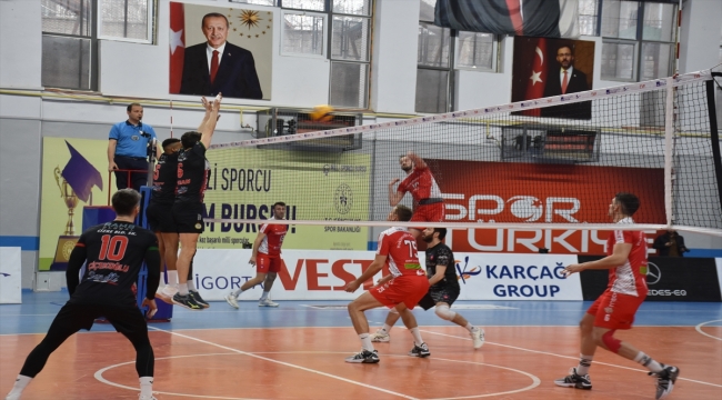 Voleybol: AXA Sigorta Efeler Ligi