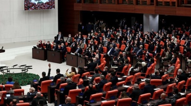 Yargıda yeni düzenlemeleri içeren tekliften 3 madde çıkarıldı