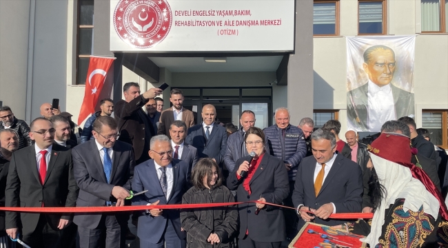 Aile ve Sosyal Hizmetler Bakanı Derya Yanık, Kayseri'de konuştu