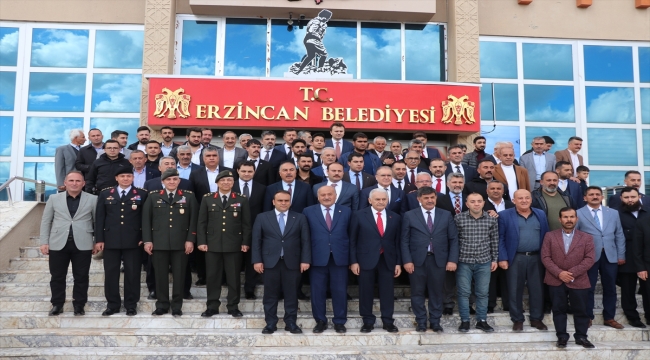 AK Parti Genel Başkanvekili Yıldırım, Erzincan'da bayramlaşma töreninde konuştu