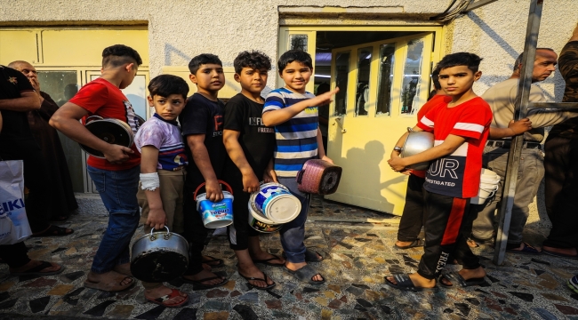 Bağdat'ta birlikte yaşama kültürünü geliştirmek için açılan aşevi ramazanda yoksulları doyuruyor