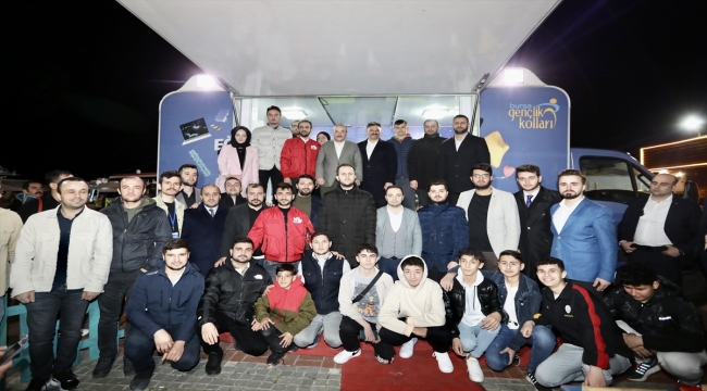 Bakan Varank, Bursa'da gençlerle buluştu