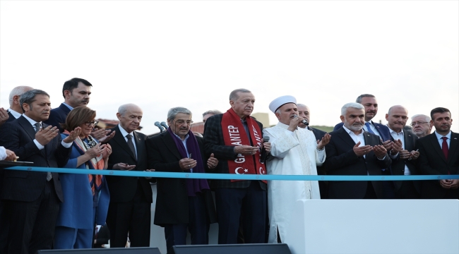 Cumhurbaşkanı Erdoğan, depremden etkilenen Nurdağı'nda köy evleri teslim töreninde konuştu