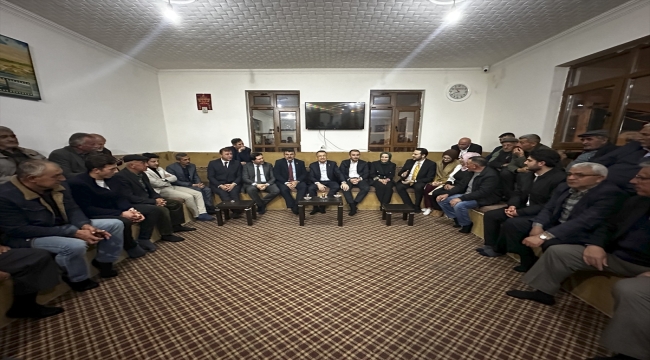 Cumhurbaşkanı Yardımcısı Oktay, Ayaş'ın Ilıca köyünde vatandaşlarla buluştu