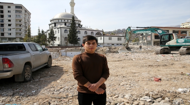 Depremden 30 saat sonra enkazdan kurtarılan avukat yaşadıklarını unutamıyor