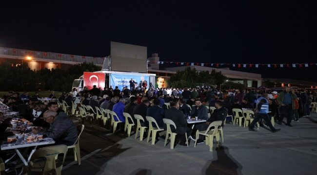 Dışişleri Bakanı Mevlüt Çavuşoğlu, Antalya'da vatandaşlarla iftar yaptı