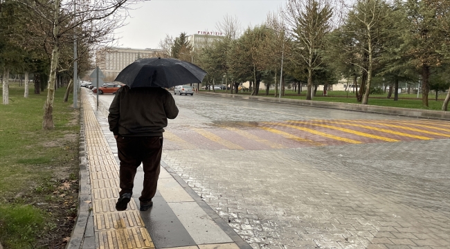 Elazığ'da sağanak etkili oldu