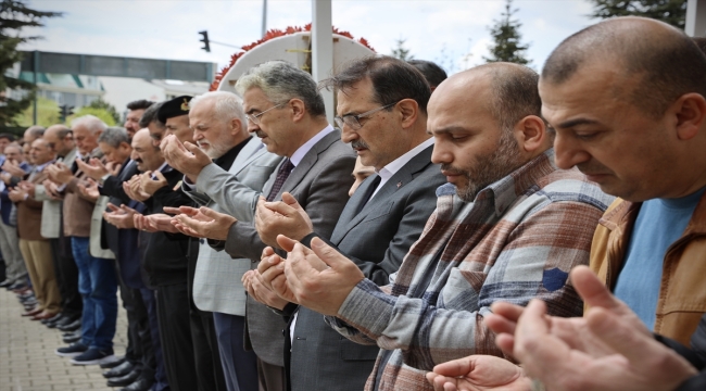 Enerji ve Tabii Kaynaklar Bakanı Dönmez, Eskişehir'de ziyaretlerde bulundu