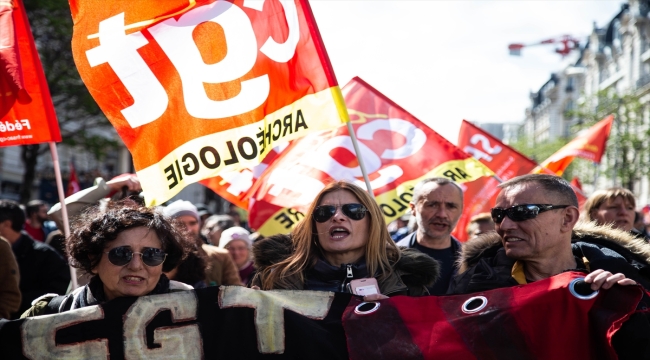 Fransa'da emeklilik reformuna karşı 12. kez kitlesel gösteriler düzenleniyor