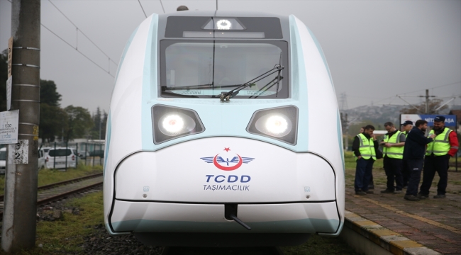 İlk Milli Elektrikli Tren Seti TCDD'ye teslim edildi