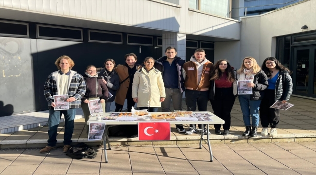 İngiltere'deki Türk öğrenci birliği depremzedeler için kermesle yardım topladı