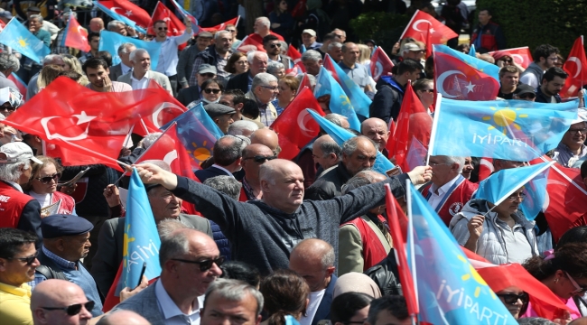 İYİ Parti Genel Başkanı Meral Akşener, Balıkesir mitinginde konuştu