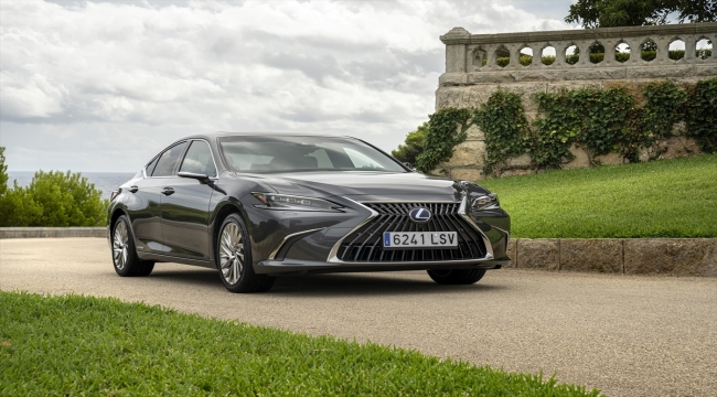 Lexus ES sedan, 3 milyondan fazla satış adedine ulaştı