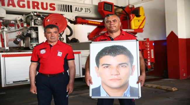 Mersin'de mobilya fabrikasındaki yangında ölen itfaiye erinin cenazesi defnedildi
