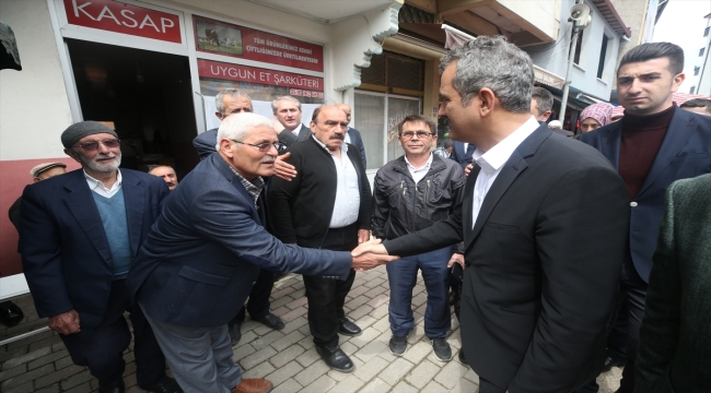 Milli Eğitim Bakanı Özer, Ordu'nun Çamaş ilçesinde ziyaretlerde bulundu: