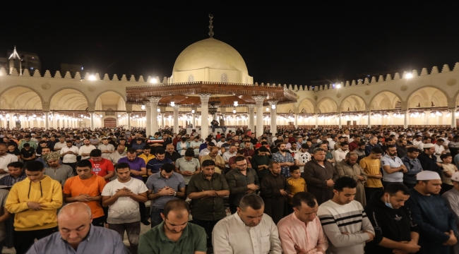 Mısırlılar, Amr bin As Camisi'nde Kadir Gecesi'ni idrak etti