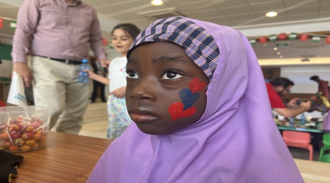 Nijerya'da 23 Nisan Ulusal Egemenlik ve Çocuk Bayramı kutlandı