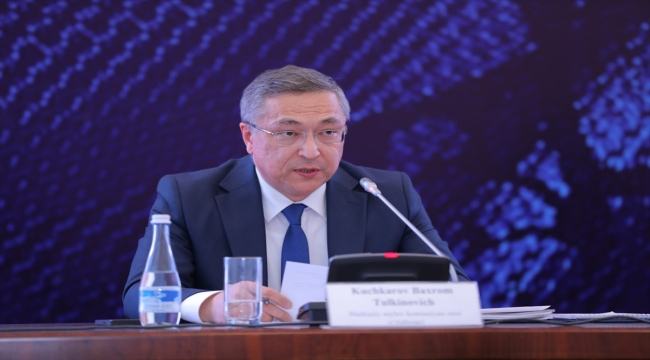 Özbekistan'da anayasa değişikliği referandumunun geçerli sayılabilmesi için gereken katılım sağlandı