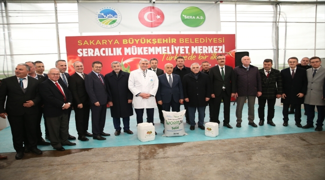 Tarım ve Orman Bakanı Kirişci, Sakarya'da Seracılık Mükemmeliyet Merkezi'ni ziyaret ett