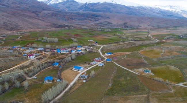 Tunceli'nin ilkbaharla katmerlenen doğal güzellikleri havadan görüntülendi